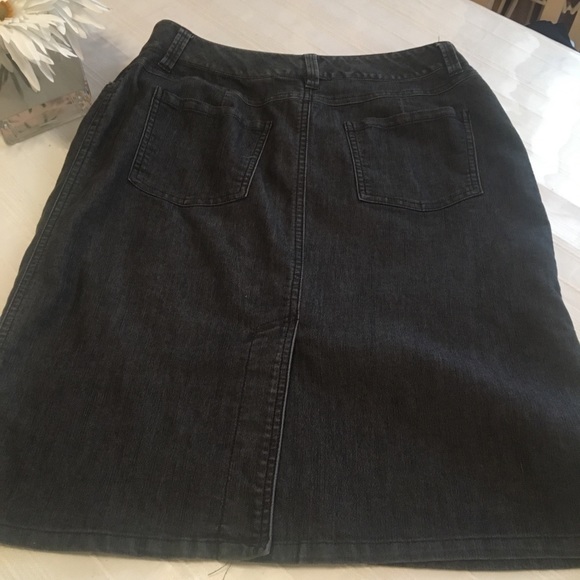 Larry Levine denim pencil skirt - Picture 2 of 4